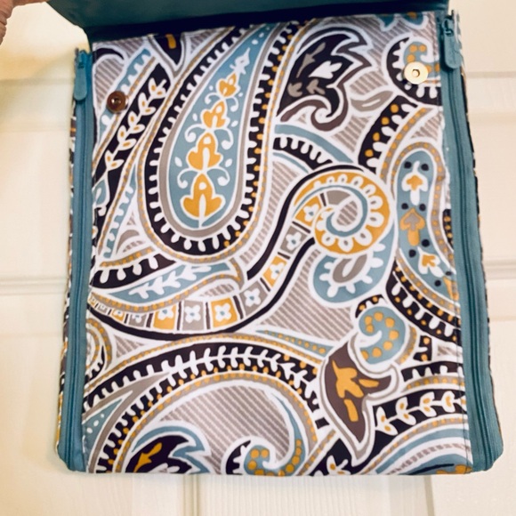 *Parisian Garden* Thirty-One Travel Organizer - Picture 5 of 7